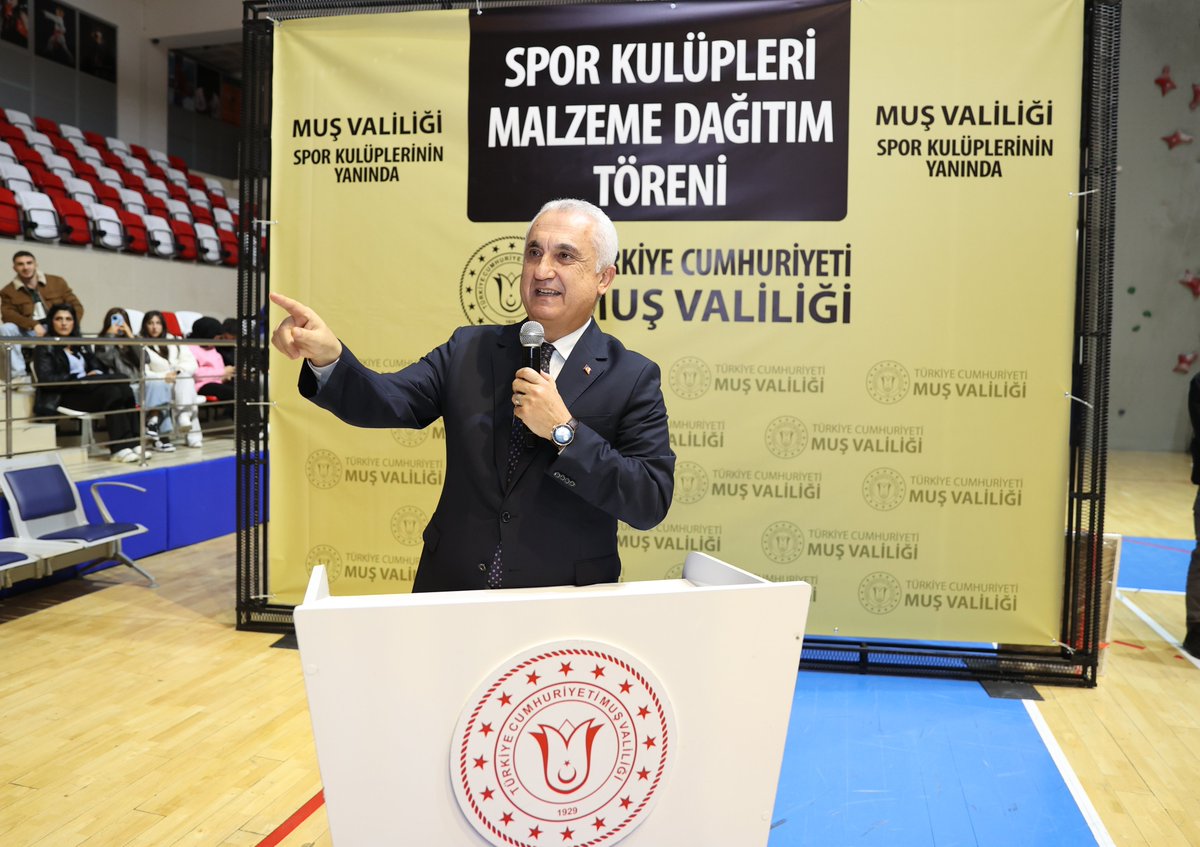 TCMusValiligi's tweet image. 🏅 Amatör Spor Kulüplerimize Destek Devam Ediyor

Valimiz Sayın @Valiavnicakir, ilimiz protokolü ile birlikte, Valiliğimiz öncülüğünde, İl Özel İdaremizce temin edilen ve Gençlik ve Spor İl Müdürlüğümüz koordinesinde ilimizdeki amatör spor kulüplerine yönelik düzenlenen malzeme…