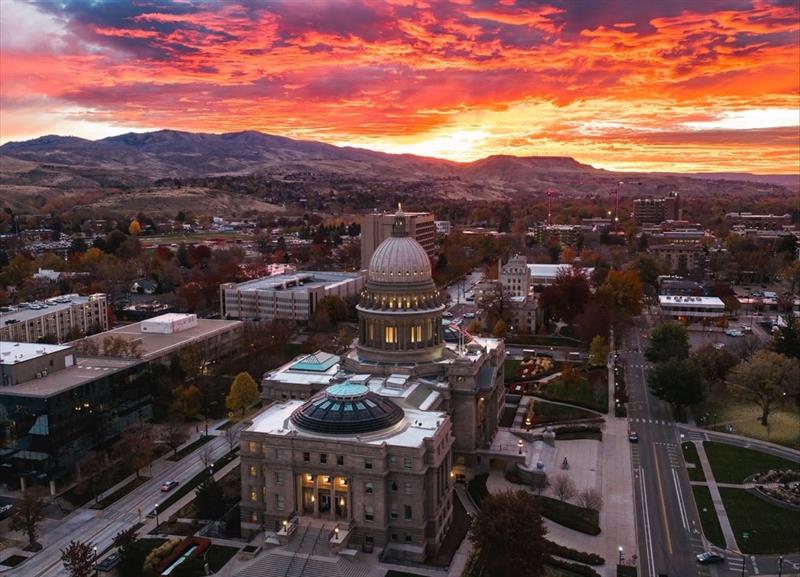 WHAT TO DO IN BOISE THIS WEEK:

⭐ 11/20-11/23: Need a Little Christmas @ Morrison Center
⭐ 11/21-11/22: Wintry Market @ Boise Centre
⭐ 11/22: Boise State Football @ Albertsons Stadium

Find more events at visitboise.com/events!