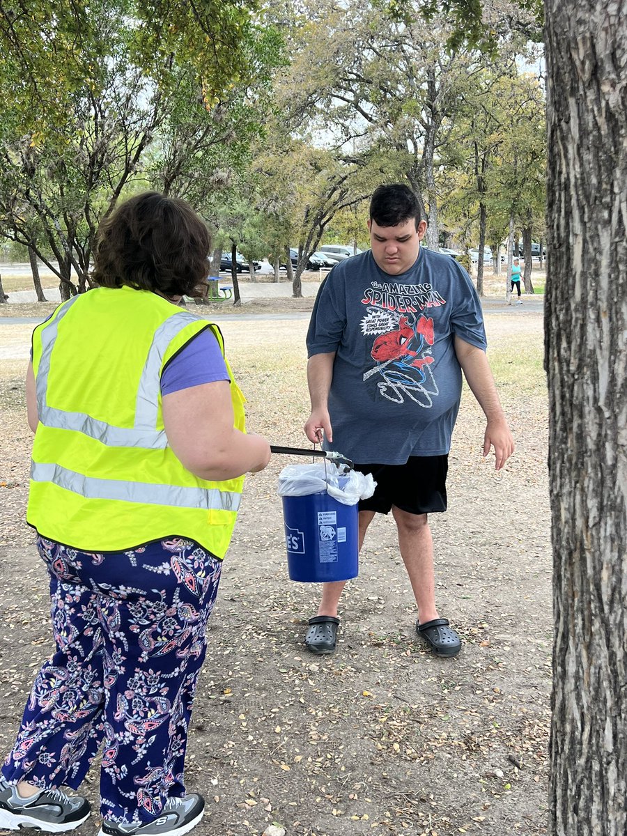 mujicareddix tweet media