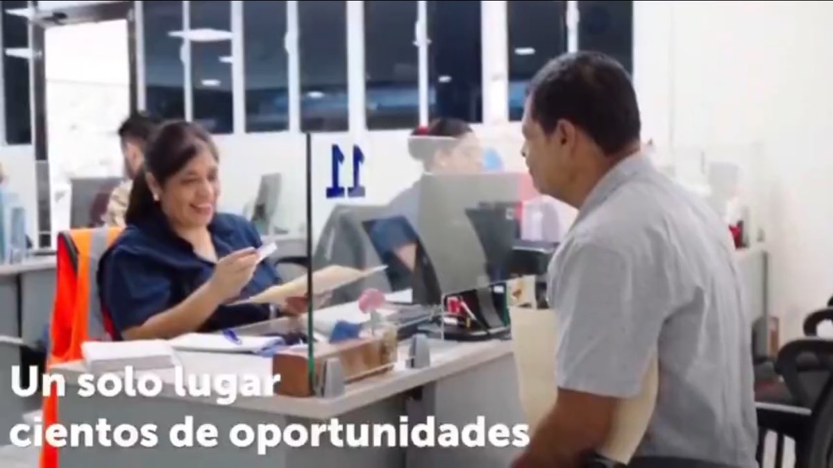 ElHilosv's tweet photo. #Nacionales | Las 14 oficinas departamentales están activas desde tempranas horas, llevando esta iniciativa a cada rincón de El Salvador y brindando apoyo a quienes más lo necesita https://t.co/hqSR0t802k