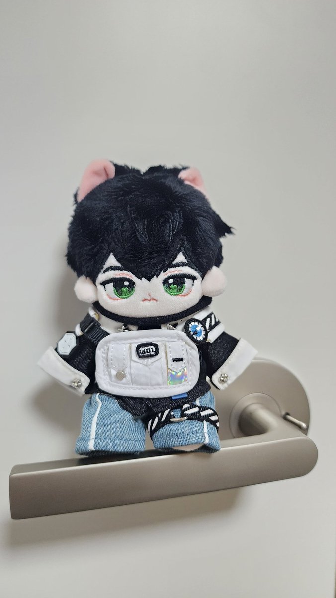 요랬다가
요래 변했습니다
잠복근무복은 포둥하민이 퍼컬이 확실하다