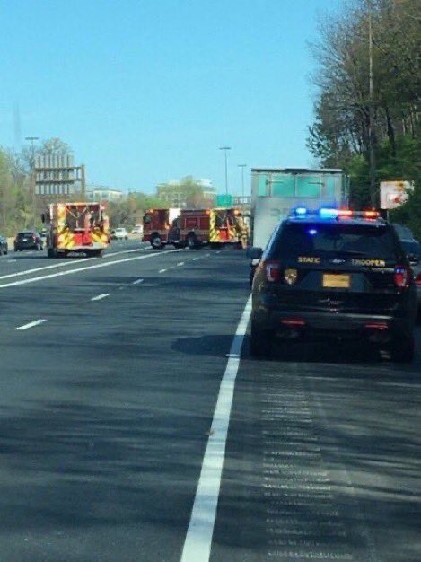 mcfrsPIO's tweet image. ATTENTION MOTORING PUBLIC: It&apos;s likely drivers will encounter EMERGENCY VEHICLES in your travels..SLOW DOWN &amp;amp; MOVE OVER approaching Emergency Fire/Rescue/EMS /PD/Tow Vehicles @mcfrs *Hear Us, *See Us, *Clear for Us! SEE: ht.ly/JCY93 Give Full Attention SLOW DOWN