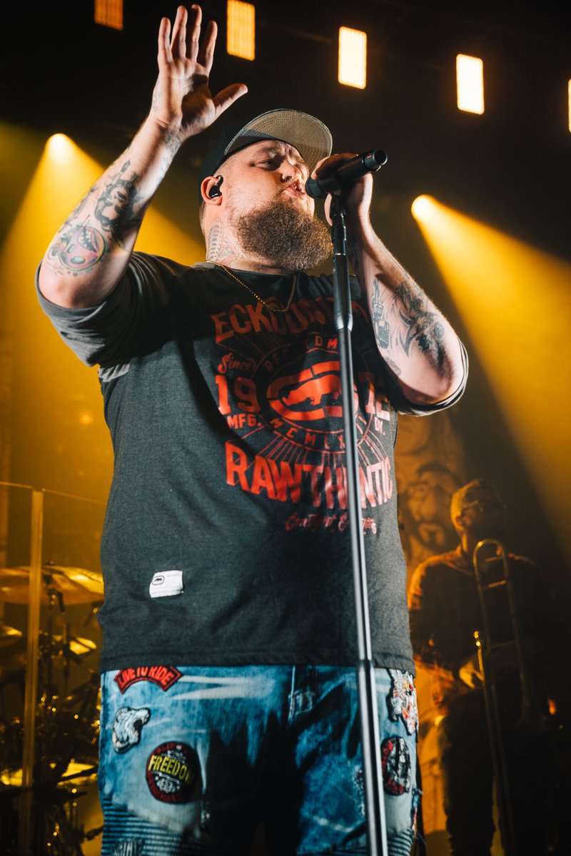 O2AcademyGla's tweet photo. #OnThisDay EIGHT years ago: @RagNBoneMan began his two night stint at #O2AcademyGlasgow 😲🙌

Who joined us for these iconic shows? 👀
📸 @DominicMartin
#RagNBoneMan https://t.co/9Ip1XRMIfT