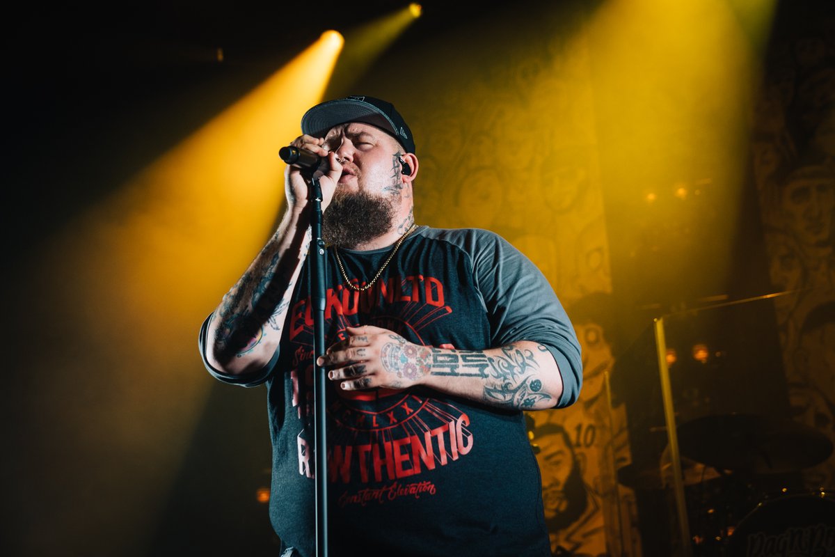 O2AcademyGla's tweet photo. #OnThisDay EIGHT years ago: @RagNBoneMan began his two night stint at #O2AcademyGlasgow 😲🙌

Who joined us for these iconic shows? 👀
📸 @DominicMartin
#RagNBoneMan https://t.co/9Ip1XRMIfT