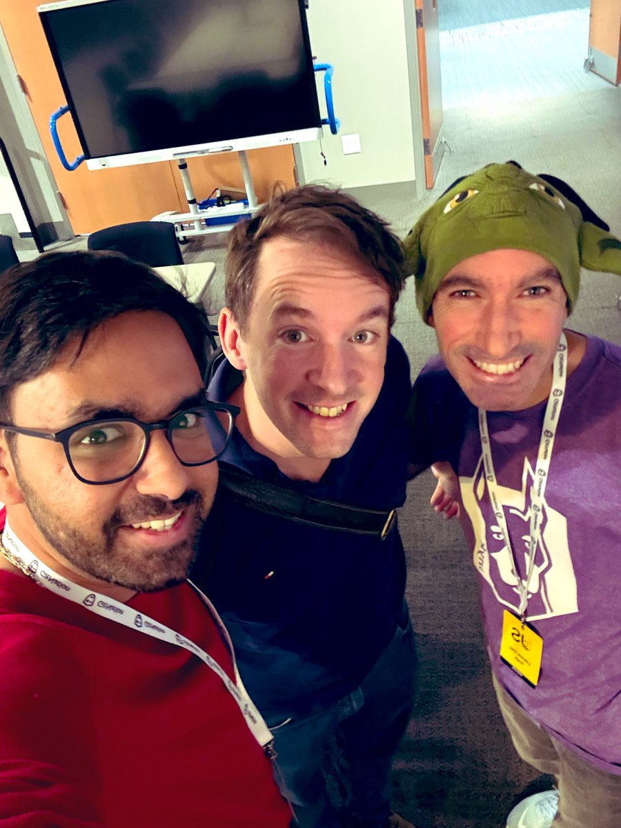 GNUmanth's tweet photo. Moderating a panel discussion on #javascript at @thejsnation #jsnationus2025 🤓 with @liran_tal and Daniel. https://t.co/bU8Z64Cy7y