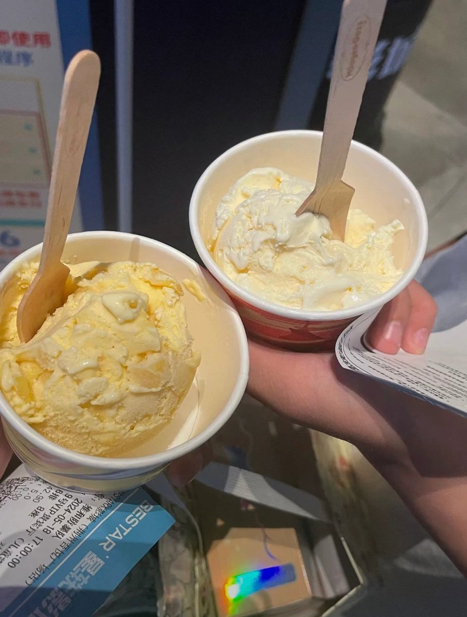 dmwmkfasf's tweet photo. 夜のアイスは反則級。
今日もごほうびタイム🍦✨ https://t.co/Hc4DXnOtiq