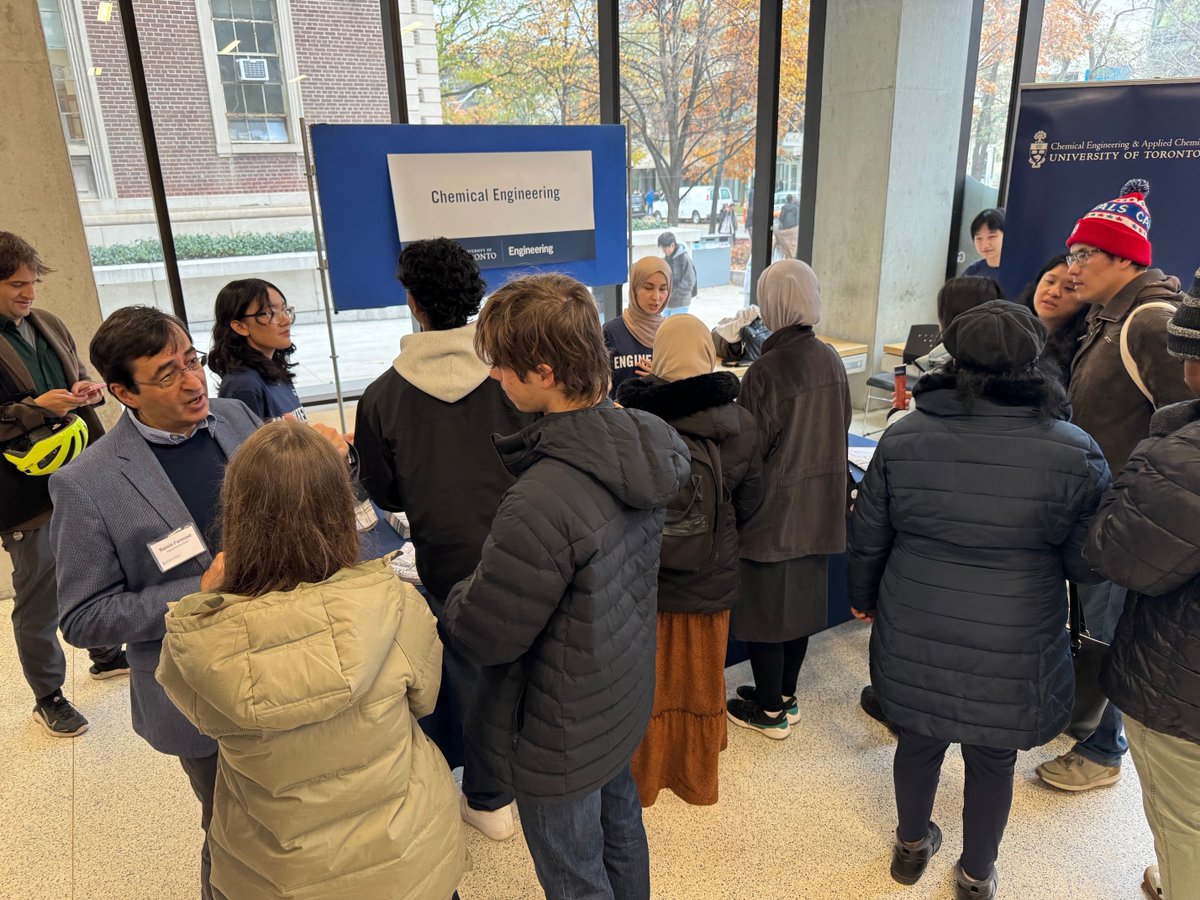 ChemEng_UofT's tweet image. Fall Campus Day was a success! 🎉
Parents and prospective students visited our booth and attended presentations featuring faculty &amp;amp; student clubs. We look forward to seeing many of these students at U of T next fall!
#uoftengineering