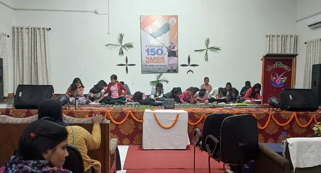 CISFEast's tweet image. CISF Eastern Sector marked 150 years of the national song “Vande Mataram” with drawing and cultural programmes, celebrating unity, heritage, and patriotic spirit.
#CISF #EasternSector #VandeMataram150 @CISFHQrs