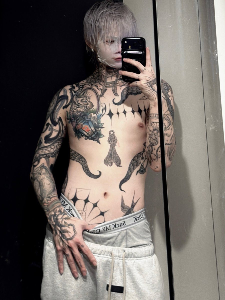 こうみたらタトゥーだいぶ増えた