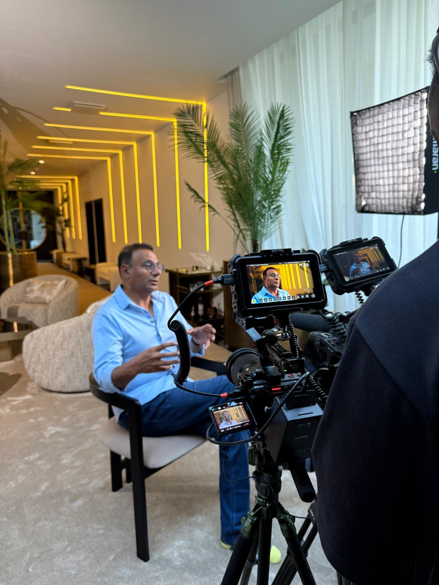 Fetch_ai's tweet image. 🚨 We’ve reached an inflection point in technology.

For decades, AI has been reactive: responding to commands, executing narrow tasks.

But what happens when it becomes proactive - representing you, negotiating on your behalf, and making decisions across connected ecosystems?…