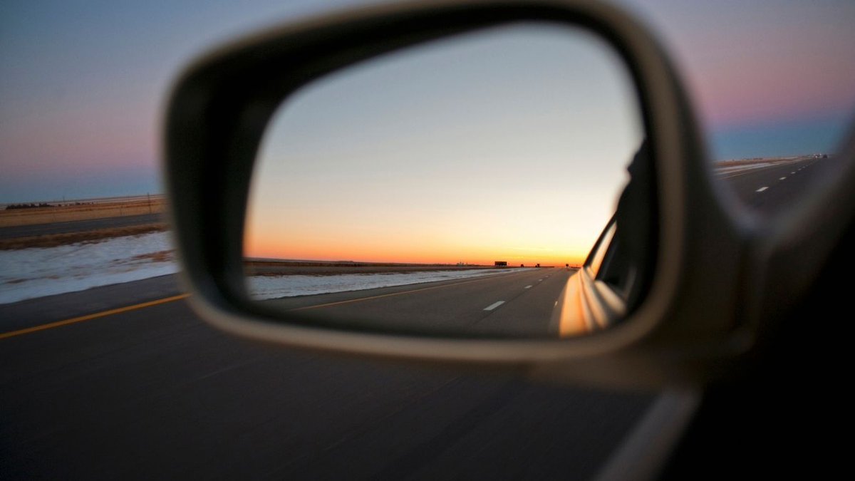 Shame has a way of sneaking back in, even after God has forgiven us. James 5:16 reminded me to reach out, talk, and pray. Freedom really does come when we bring things into the light. #CarynAndJeremyInTheMorning #909KCBI hubs.ly/Q03Ty7780