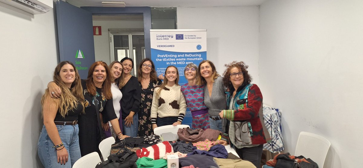 CTAndaluciaENG's tweet image. Delighted to see the great engagement at La Musa Reúsa.✨

Our #EUproject #VERDEinMED, co-funded by Interreg Euro-MED, had a fantastic opportunity to organise its second citizen living lab and work side by side with committed partners and an inspiring community. ♻️👗👖

Proud to…