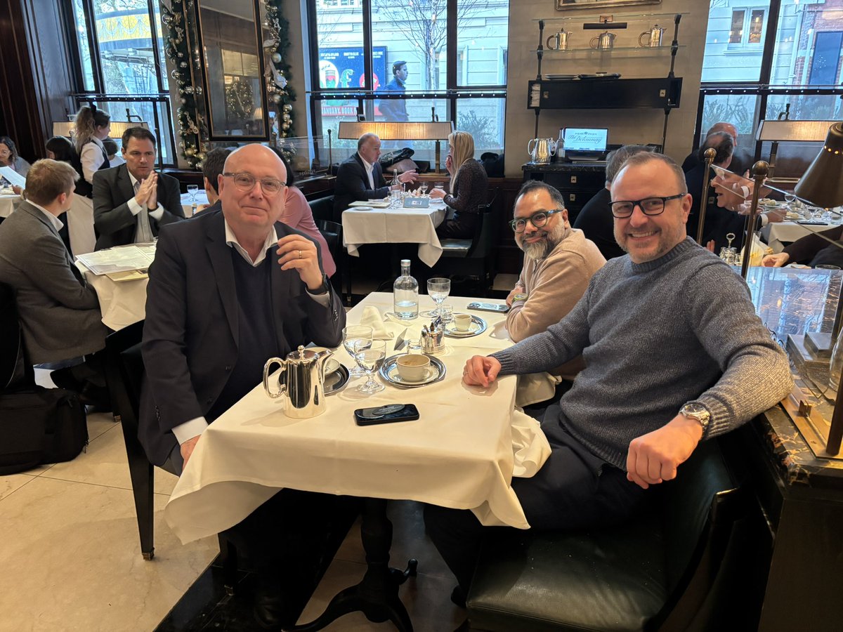 Lectured today for three hours on Hizballah and Hamas at King’s College London. Was rewarded afterwards with a nice lunch with my good friends and terrorism studies veterans <a href="/ShirazMaher/">Shiraz Maher</a> and <a href="/PeterRNeumann/">Peter R. Neumann</a>
