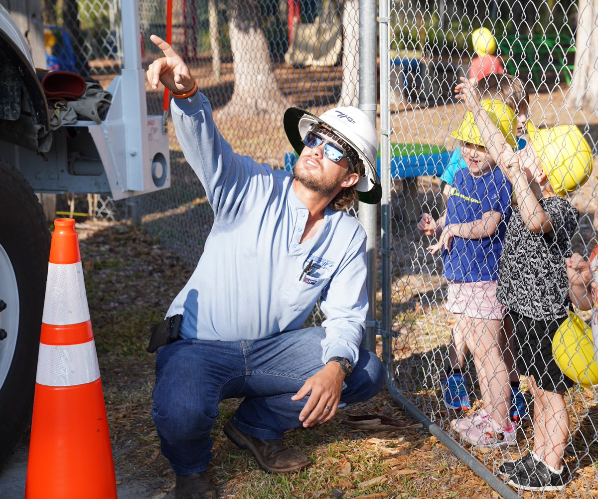 WRECCoop's tweet image. ⚡👷‍♂️ Community Helpers Day @ Kid City USA – Crystal River 👷‍♀️⚡

WREC linemen lit up the day showing kids how they keep power safe &amp;amp; reliable 💡🙌 Safety first, always the brightest idea! 🌟

#wreccoop #CommunityHelpersDay #CrystalRiver