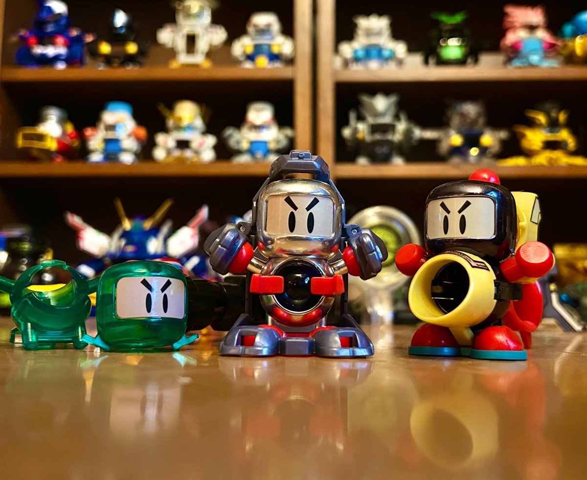 ボンバーマンのビーダマンを 組み合わせ中です✨🤡🌛 #ビーダマン #OSギア