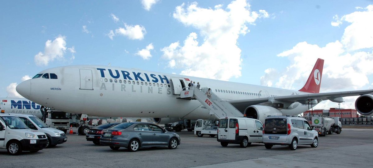 umutcagrisari's tweet image. I received calls from many Somali friends today. All of them said they were embarrassed by Abdi’s behaviour. I told them I was well aware that people like him do not represent Somalia. A senior colleague from Villa Somalia even said that trying to smear Türkiye through THY is not…