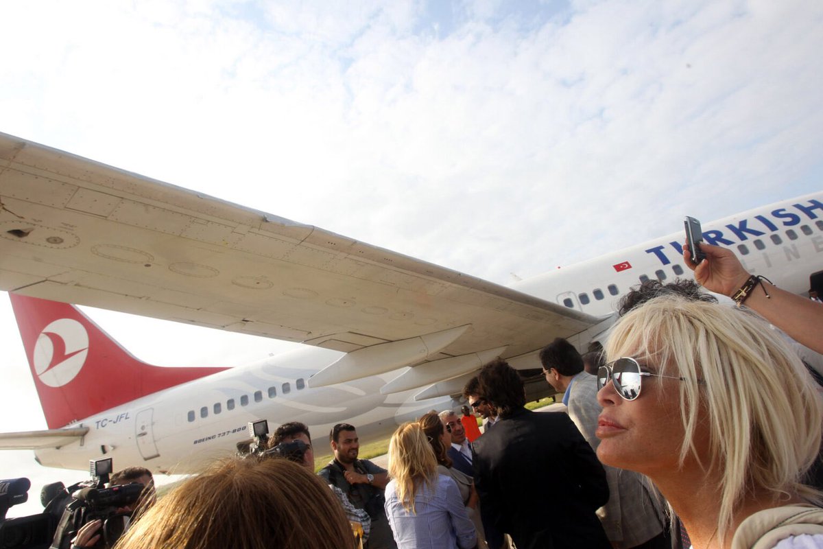 umutcagrisari's tweet image. I received calls from many Somali friends today. All of them said they were embarrassed by Abdi’s behaviour. I told them I was well aware that people like him do not represent Somalia. A senior colleague from Villa Somalia even said that trying to smear Türkiye through THY is not…