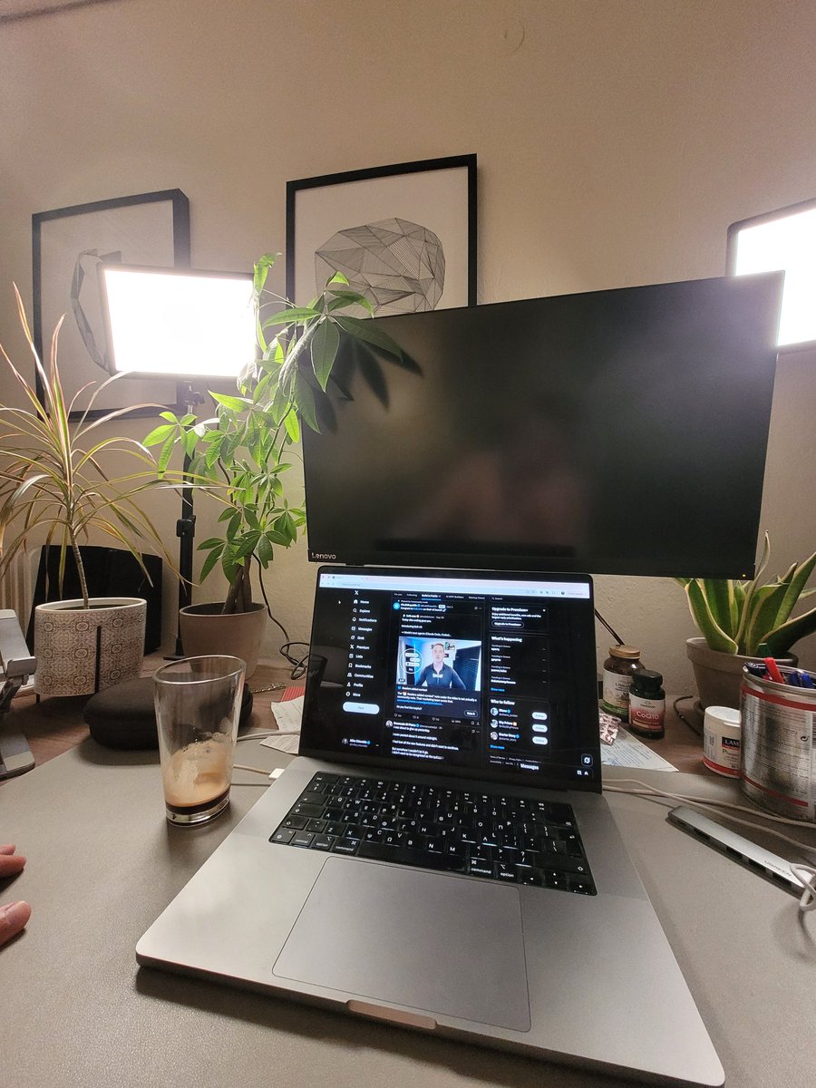 mike_chionidis's tweet image. Day 2 of meeting amazing people on X while making some $$ online.