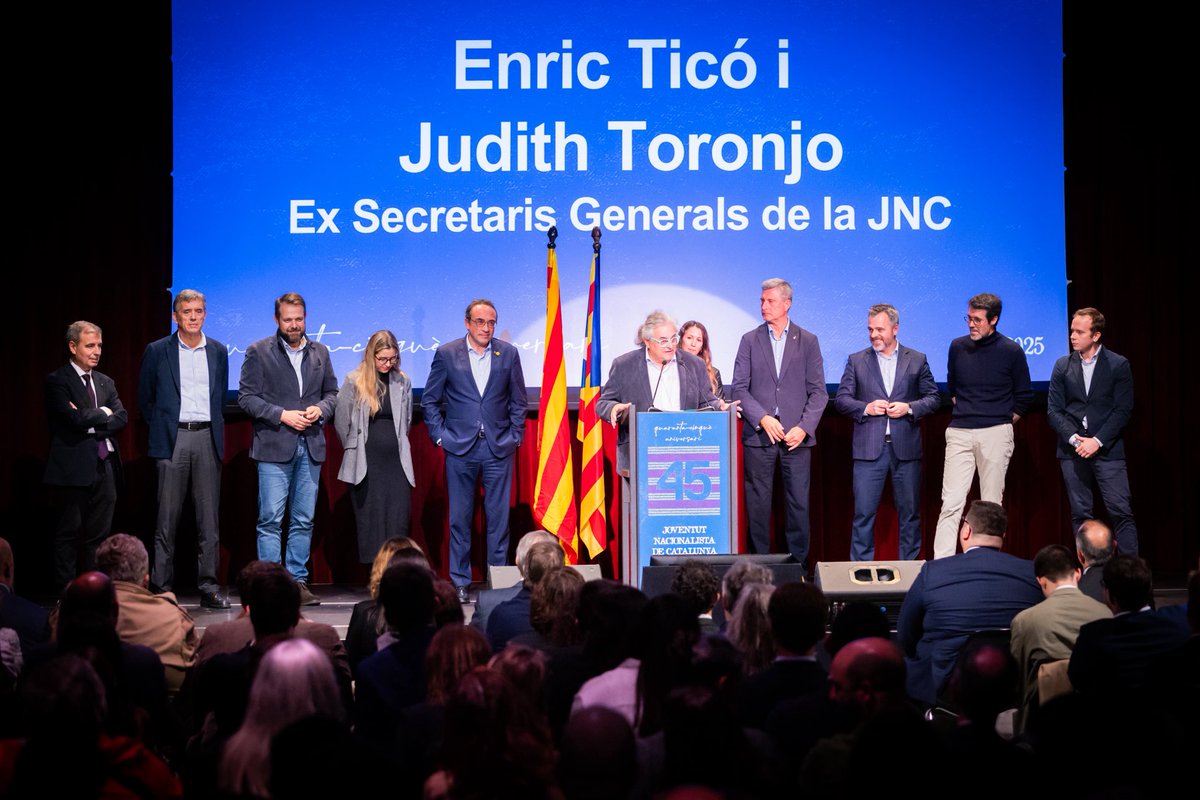 El passat dijous vam celebrar el 45è aniversari de la JNC, 45 anys de generacions estimant i lluitant per Catalunya.

Seguirem mantenint viu aquest esperit. Que l’espurna del 1980 no s’apagui mai!

Per una Catalunya lliure, rica i plena. Visca la <a href="/JNCatalunya/">Joventut Nacionalista de Catalunya</a>!