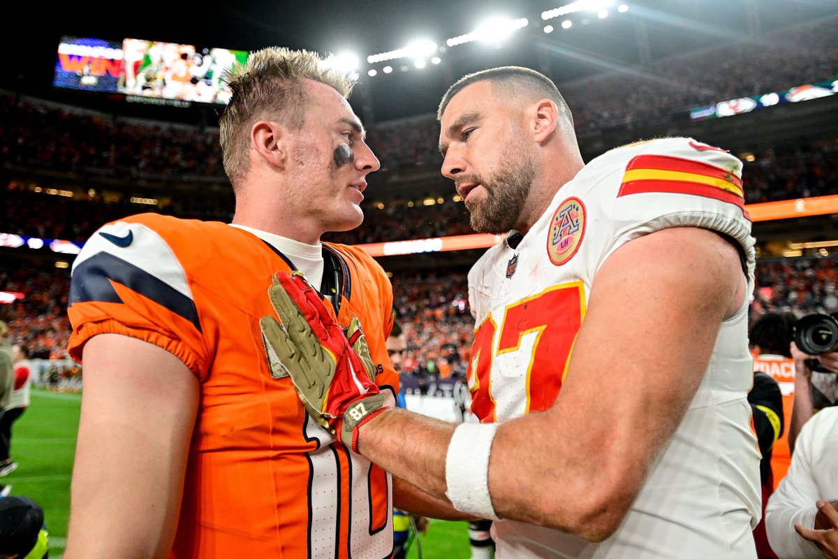 NewscomImages's tweet photo. The Broncos just punched in their 8th straight win, knocking off the Chiefs 22–19 with a walk-off FG.
AFC West momentum: shifted.
📸 Newscom has every sideline and game-winning moment — see today’s top NFL images.
https://t.co/LkduZmk9gl https://t.co/ingKboBaQ4
