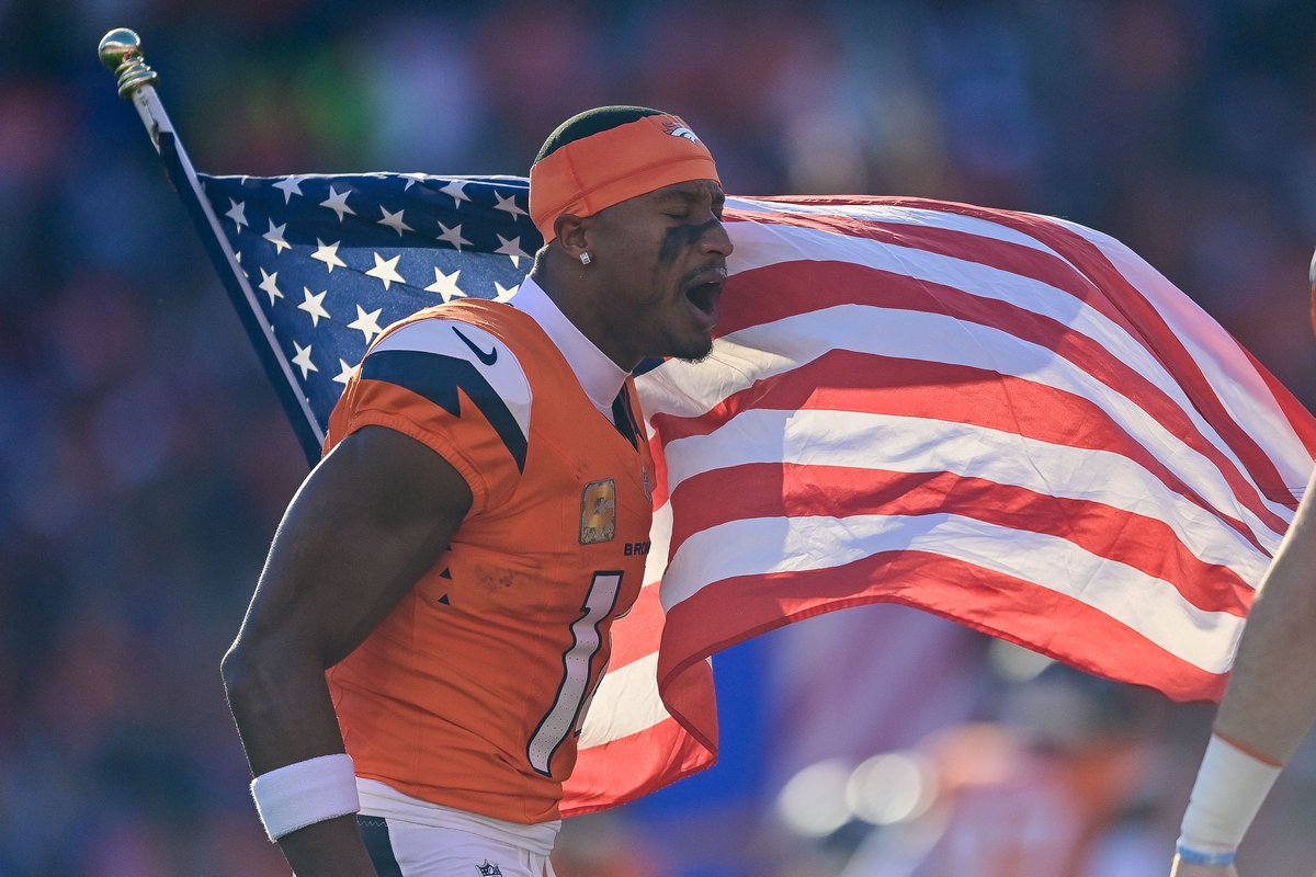 NewscomImages's tweet photo. The Broncos just punched in their 8th straight win, knocking off the Chiefs 22–19 with a walk-off FG.
AFC West momentum: shifted.
📸 Newscom has every sideline and game-winning moment — see today’s top NFL images.
https://t.co/LkduZmk9gl https://t.co/ingKboBaQ4