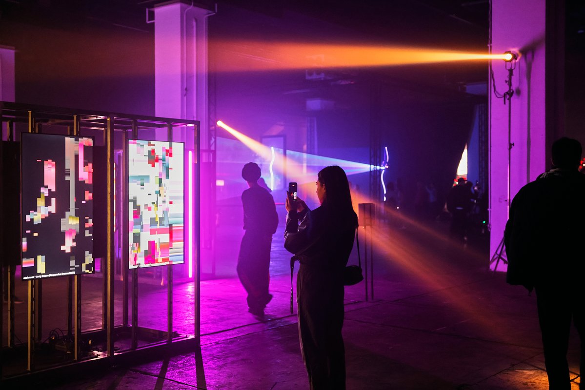 tgamxyz's tweet image. 𝓣𝓱𝓪𝓽 𝓯𝓮𝓮𝓵𝓲𝓷𝓰 𝔀𝓱𝓮𝓷 𝔂𝓸𝓾 𝓮𝔁𝓹𝓮𝓻𝓲𝓮𝓷𝓬𝓮 𝓰𝓮𝓷𝓮𝓻𝓪𝓽𝓲𝓿𝓮 𝓪𝓻𝓽 🪄🦄

📸 LEAFHOPPER // 🖼️ &quot;mishmash&quot; by @andyduboc 

&quot;𝑮𝒆𝒏𝒆𝒓𝒂𝒕𝒊𝒗𝒆 𝑫𝒊𝒂𝒍𝒐𝒈𝒖𝒆𝒔&quot; at @mira_festival