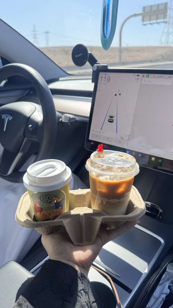 أنتَ ظلي وخليِ ورفيق روحيِ وأنت غنايم 
عمري ياواحداً وقتي معه سرور على سرورُ .
⠀⠀⠀ ⠀⠀⠀ ⠀⠀⠀ ❣️