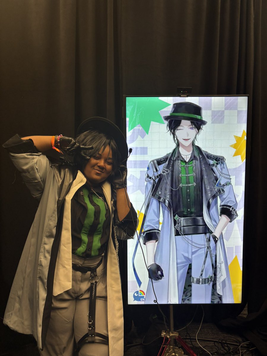 Words can’t describe how I felt during this- Me going years to never having a KamiOshi before this man showed up- It’s still a little embarrassing I cried during this but still. It was so great to meet him.
#ジールみて #ZealGinjoka #ANIMEImpulseDAL2025