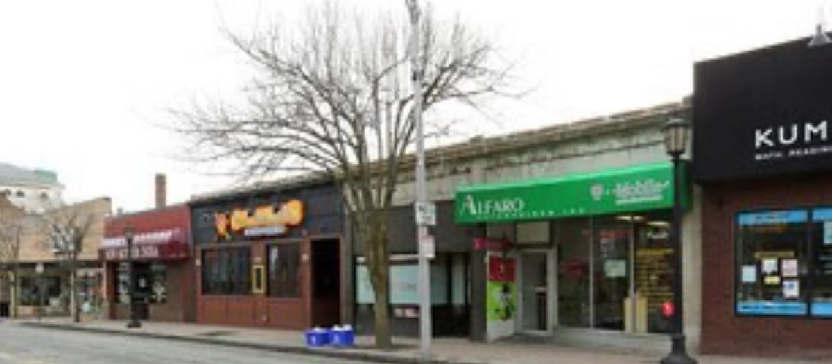 RedDomeRealty's tweet image. Our David Anderson recently represented Hurry Hen in a lease with Myer Dana &amp;amp; Sons at 348 Moody Street in Waltham. Great to have Dave on our squad! Kudos to the Tenant and the Landlord. 

#RetailRealEstate 

hurryhen.com