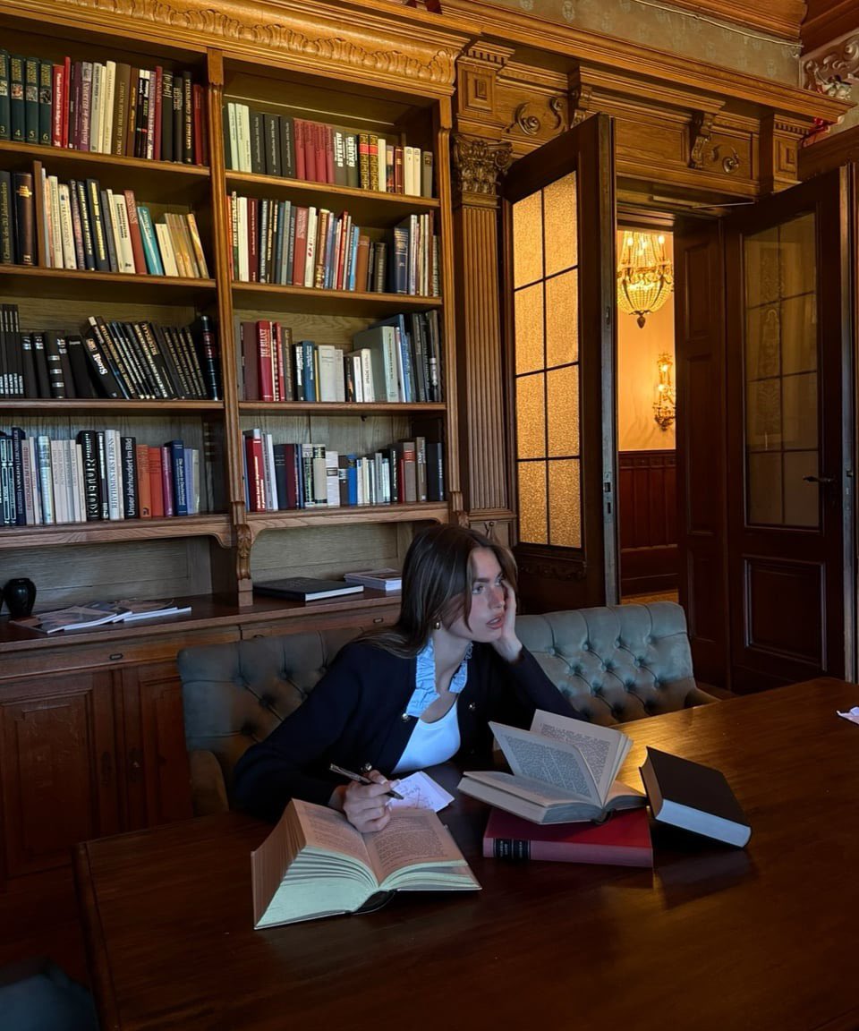 Selma (@mbeerearrings) on Twitter photo 