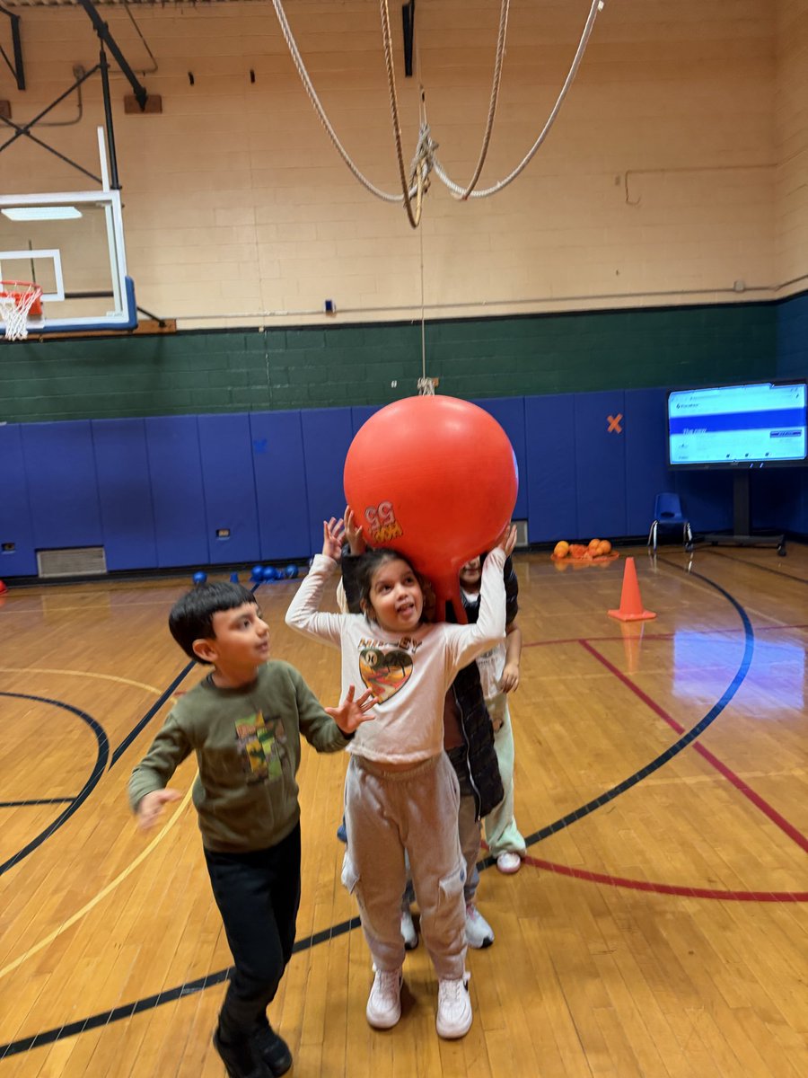 🎈🦃 Stuff the Turkey &amp; Parade Pass 🦃🎈