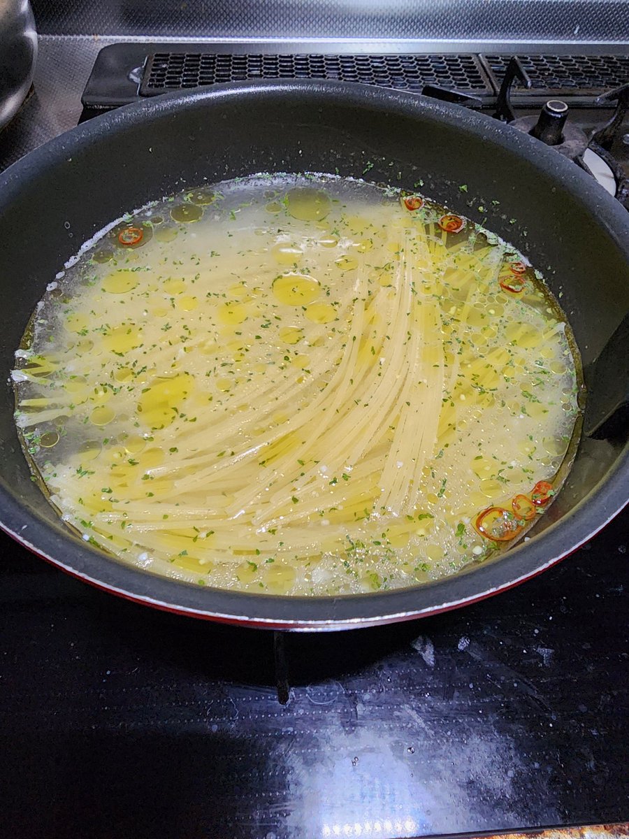 ☆ペペチー☆ なんか腹減ったからクソ簡単なペペロンチーノを作ります