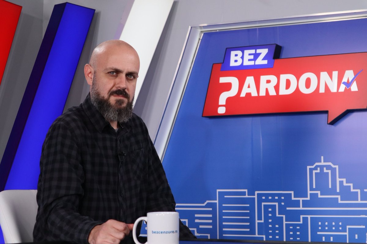 Bcenzure's tweet image. 🎙️ Prvi put u emisiji BEZ PARDONA gostovao je Igor Velić, master inženjer saobraćaja i borac za veću bezbednost sabobraćaja.

🔔 PRVA NAPOMENA: Ne propustite ovu sjajnu emisiju!

▪️Kako objašnjava svoje uverenje da je bezbednost saobraćaja poziv, moralna odluka i čin otpora zbog…
