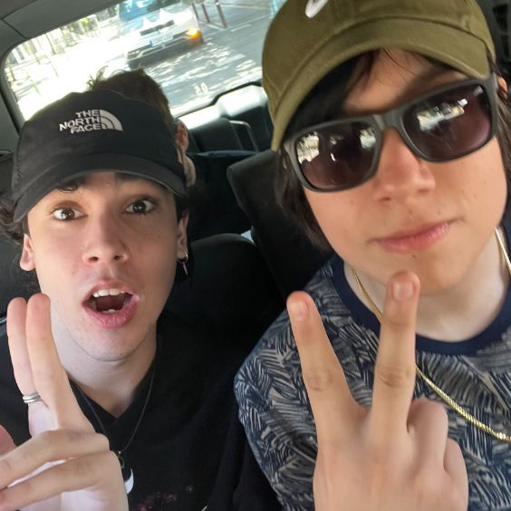 moonwqlker's tweet image. vos y yo 💓💘💓💝💓♥️💓♥️💓💝💓💝💗💘💘💗💘💗