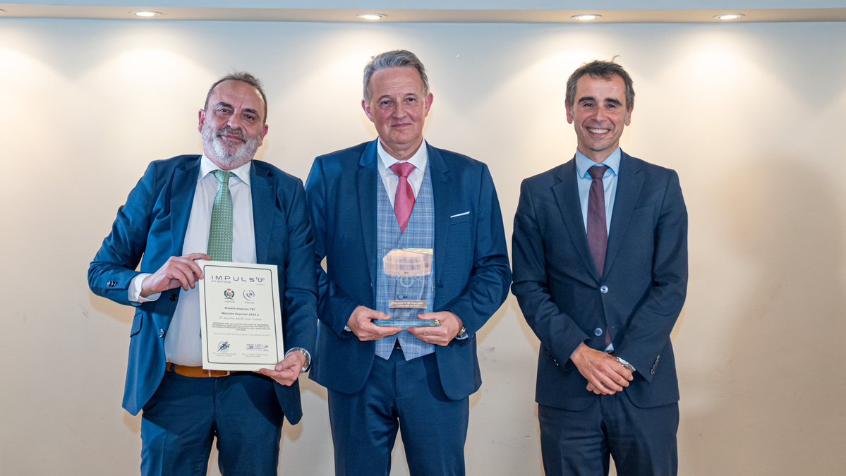 impulsotic's tweet image. 📸 ¡Estas son las imágenes de la entrega de los Premios Impulso TIC!

💻 ¡Cuentas con la galería completa de la ceremonia en nuestra web!

📆 ¡En los próximos días, más imágenes del evento!

➡️ impulsotic.org/las-imagenes-d…