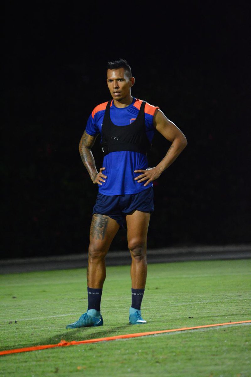 radaponce's tweet photo. Naturalidad 💪🏽⚔️🛡️🦬 
Listos para la final @la_academiapc  @LigaFUTVE https://t.co/bT7ijLR8V1