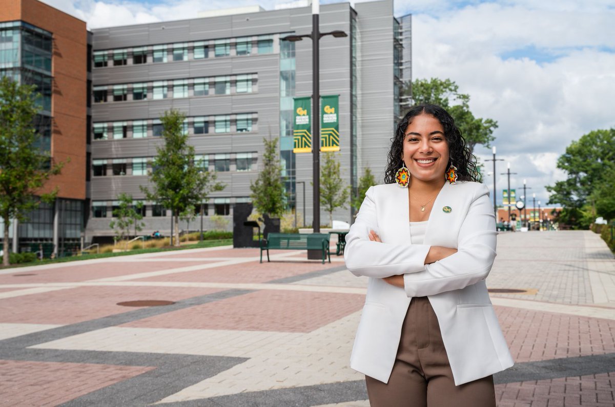 MasonPatriots's tweet image. Student Government is holding a Special Election to fill vacant seats on the Undergraduate Representative Body (URB). 🗳️ 

📆 Voting is Monday Nov 17 - Friday Nov 21. 
📲 More information on Mason360, link in bio!

#StudentInvolvement #StudentGovernment