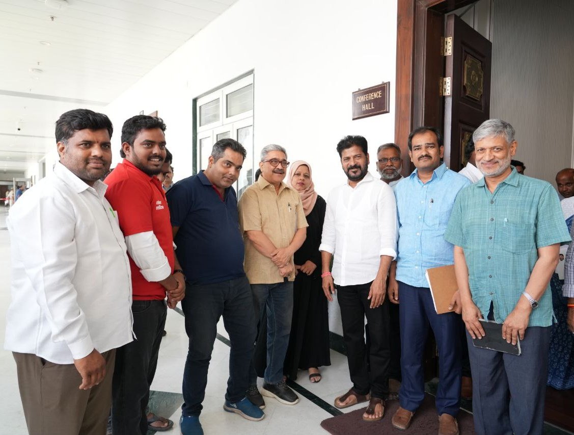 TGPWU's tweet image. గిగ్ వర్కర్స్ బిల్లును ఆమోదించినందుకు తెలంగాణ ప్రభుత్వానికి హృదయపూర్వక ధన్యవాదాలు!

ధన్యవాదాలు @TelanganaCMO @revanth_anumula గారికి,
మంత్రి @VivekVenkatswam గారికి,

ఇది లక్షలాది గిగ్ కార్మికుల కోసం చారిత్రాత్మక ముందడుగు. @TGPWU ప్రభుత్వం అమల్లో పూర్తిగా సహకరించడానికి సిద్ధం