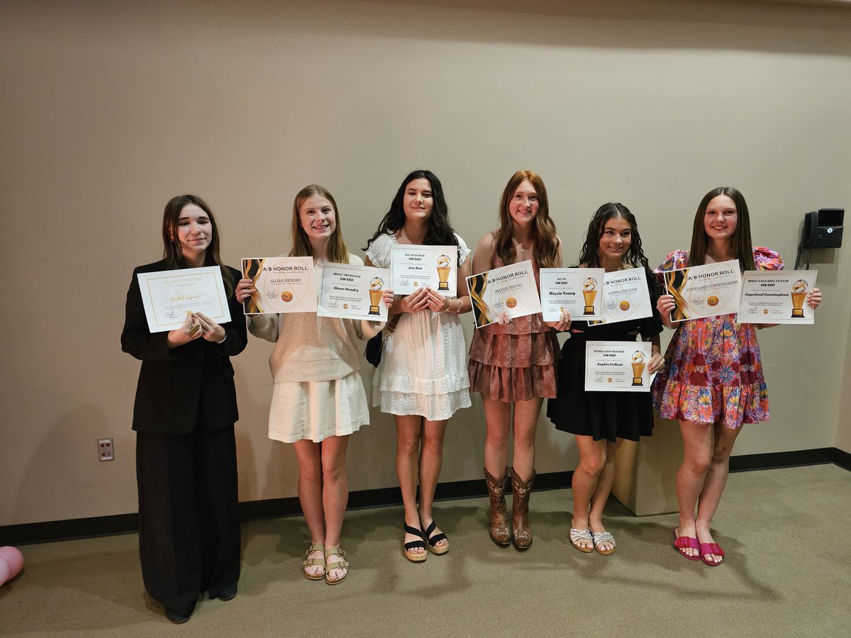 RT had a Fantastic night, at the 🏐 Awards Banquet! She has some Shoes to fill in the Coming yrs! Our Varsity Team was 78% All District Academically with 10 players making All-State and 4 Making All‐American! 6 with College Scholarships Going to OU, Arkansas &amp; WingateNC!👊💪🏐