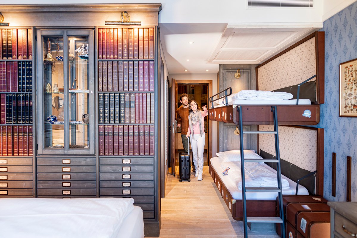 You can now book your 2026 #Rulantica getaways with stays at the neighbouring hotel Krønasår! Whether winter wellness or summer splashes – Rulantica delights all year round with spectacular attractions &amp; relaxation. 🏨✨ Book your dream stay now 👉 rulantica.news/HotelRes.