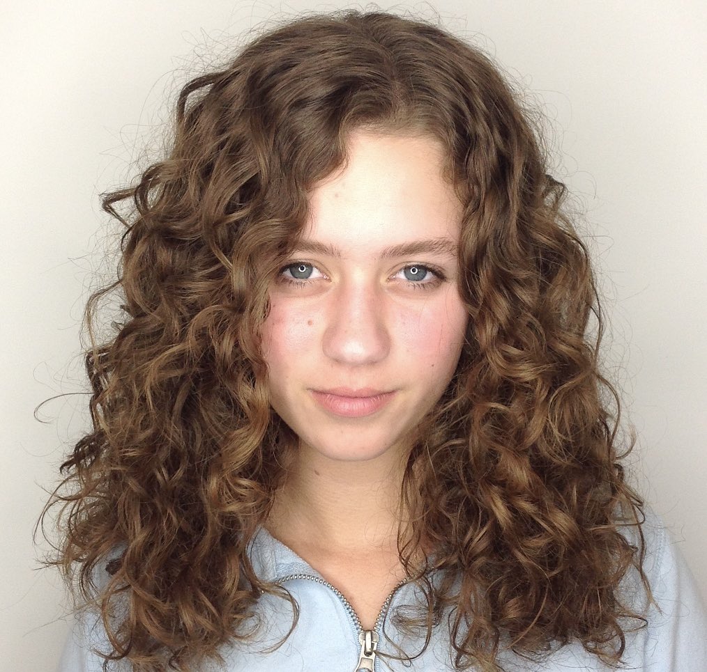 USA_Anne711's tweet image. Does Michelle Obama live in some sort of liberal dystopia? 

Michelle Obama Claims
Black People Can&apos;t Swim &apos;Because We&apos;re Trying to Keep Our Hair Straight&apos; for White People

(Details linked in reply post)