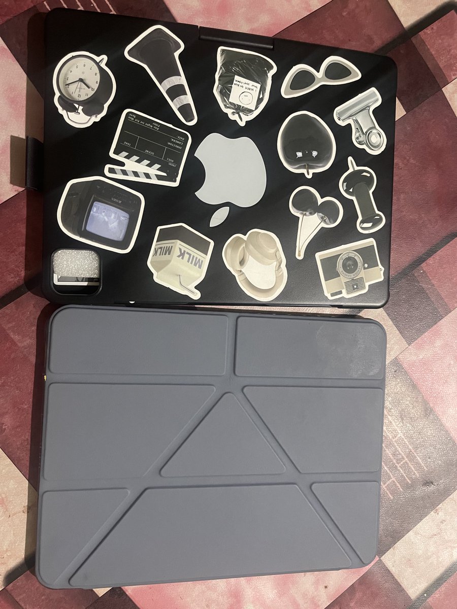 ddeonu_http's tweet image. Wts ph 
Ipad Air 4/5 360 rotating keyboard case from danny case
Date of purchase: Nov 9 
Minor issues: sign of usage (scratches)
Will sell it nalang for 1500, i bought it for 2100 
Rfs: upgrade