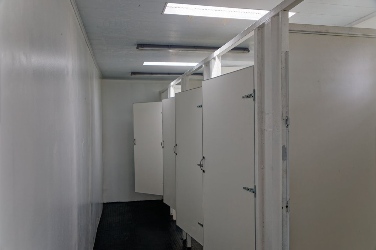 jjosemussi's tweet image. Nuevos baños y espacios de servicio para la Costa de Hudson.  

➡️ Continúa la instalación de 34 sanitarios nuevos. Con esta iniciativa, se busca mejorar la infraestructura y el confort de los vecinos y vecinas.

✅ Obra realizada con fondos municipales.

#Berazategui