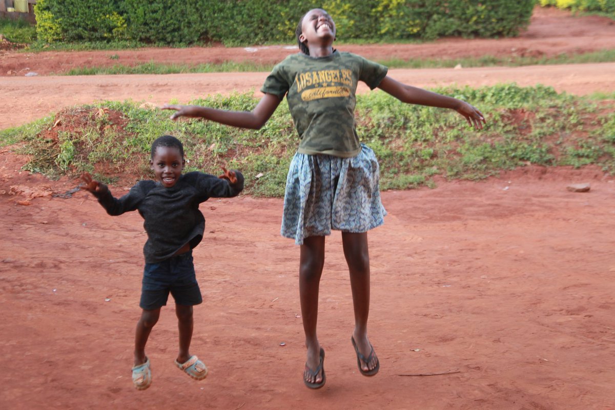 EmpowerHer256's tweet image. Freezing moments, one click at a time 📸 

#ShutterSpeed #PhotographyTraining #photograher #trainee #photo #empowerment #empowerher #girlskillingit