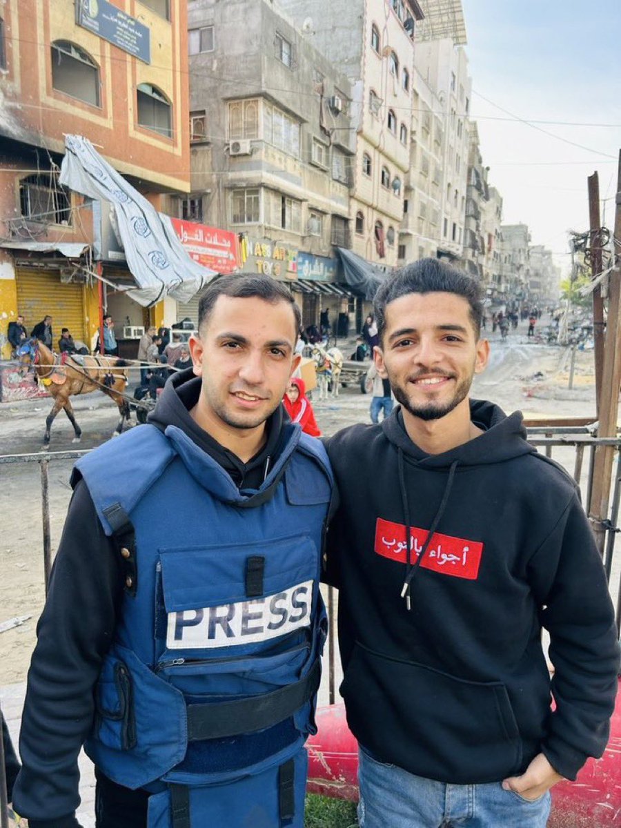 I am Palestinian. I am not a terrorist.

I am a human being who loves life and seeks safety for my family and my homeland. I want to live in peace, nothing more.

If u believe me,  PLEASE leave a dot . it's just a dot .

chuffed.org/project/help-y…