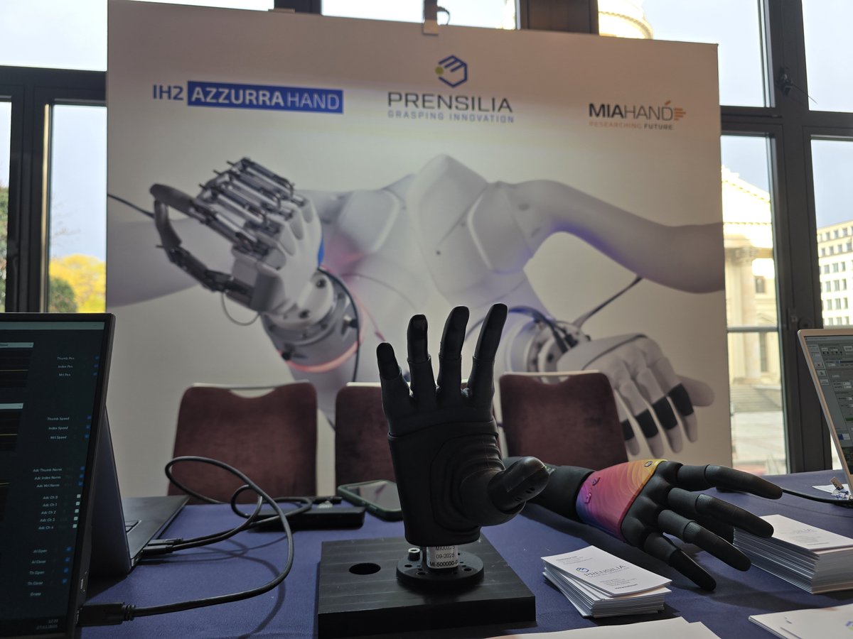 rschu's tweet image. Back from the European Humanoid Robot Summit in Berlin, and it’s clear: humanoid robotics is accelerating fast. Full-sized platforms, custom actuators, advanced perception stacks—the kind of hardware we only saw in research labs a few years ago.

Great hallway conversations,…