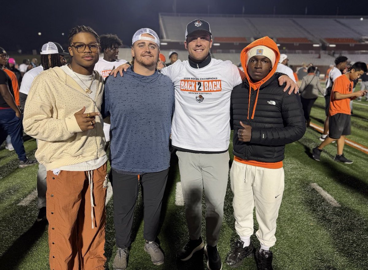 This past weekend, Two of our Varsity Cougars (RB- lan Terrell and WR- Zion Murray) went on a visit to Mercer University and met up with a former Cougar who coaches for them.