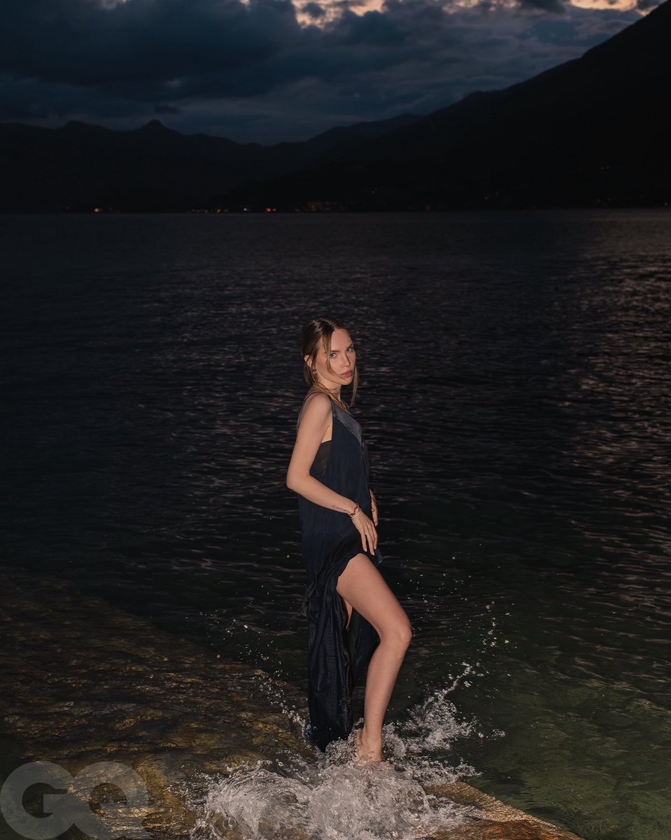 GQMexico's tweet photo. “Las mujeres no deberíamos competir entre nosotras. Ya no es tiempo de rivalidades, es tiempo de unión”. Belinda reafirma su lugar como una figura destacada, con impacto en México y a nivel global, y por ello este 2025 la celebramos en #GQMOTY: https://t.co/VgBlU0IUtm https://t.co/9PbCjeM1Eu