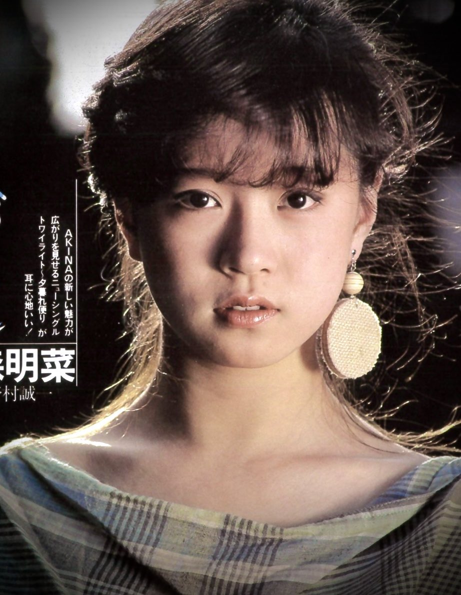 希少当時物！中森明菜 ボードポスターパネル トワイライト’83年頃？ 中森明菜「トワイライト…夕暮れ便り」1983年リリース。はがき、手紙を