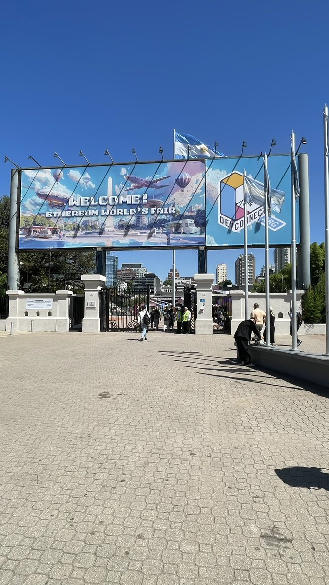 dagimbuilds's tweet image. Gm gm from @EFDevcon